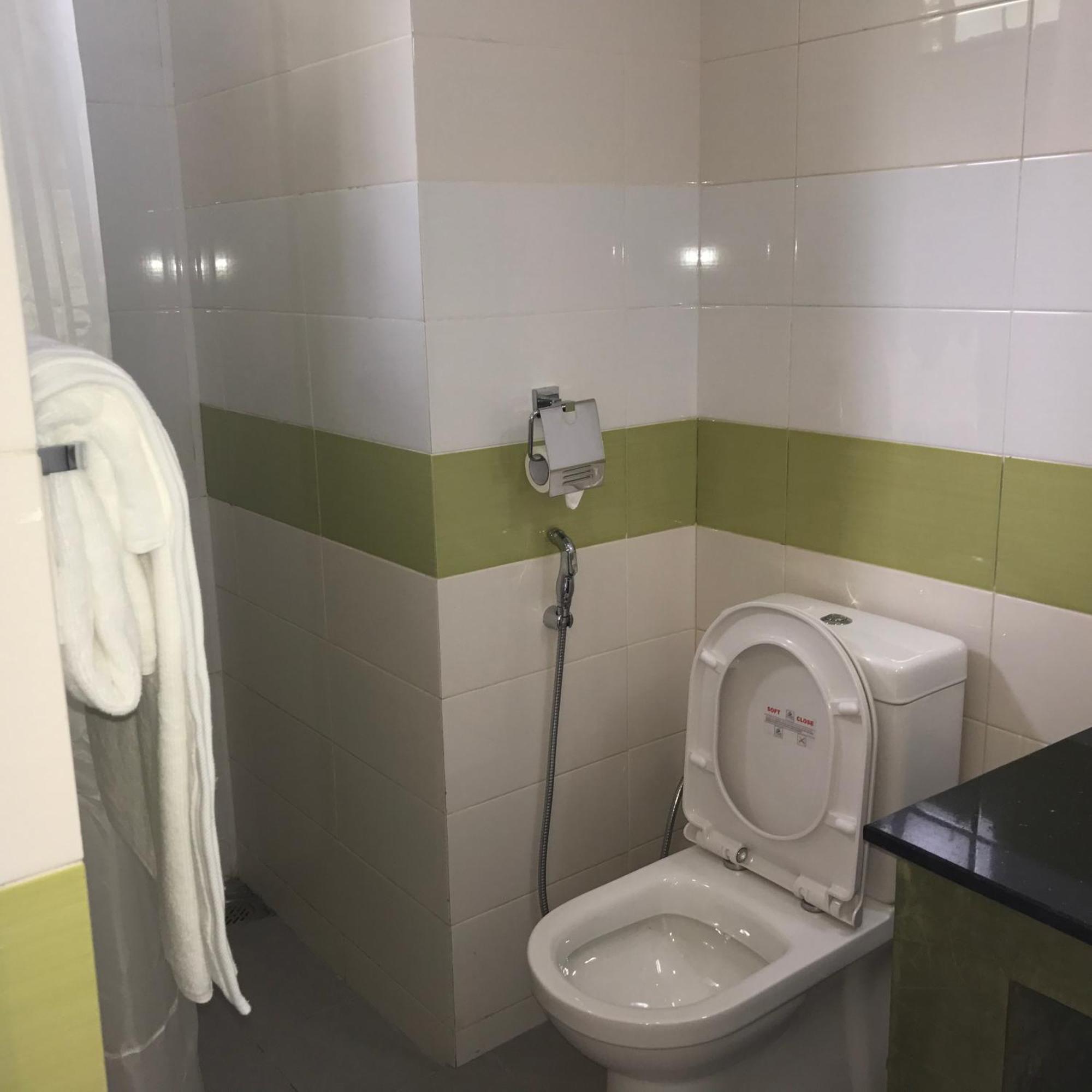 Saninro Hotel - Ragama Екстериор снимка