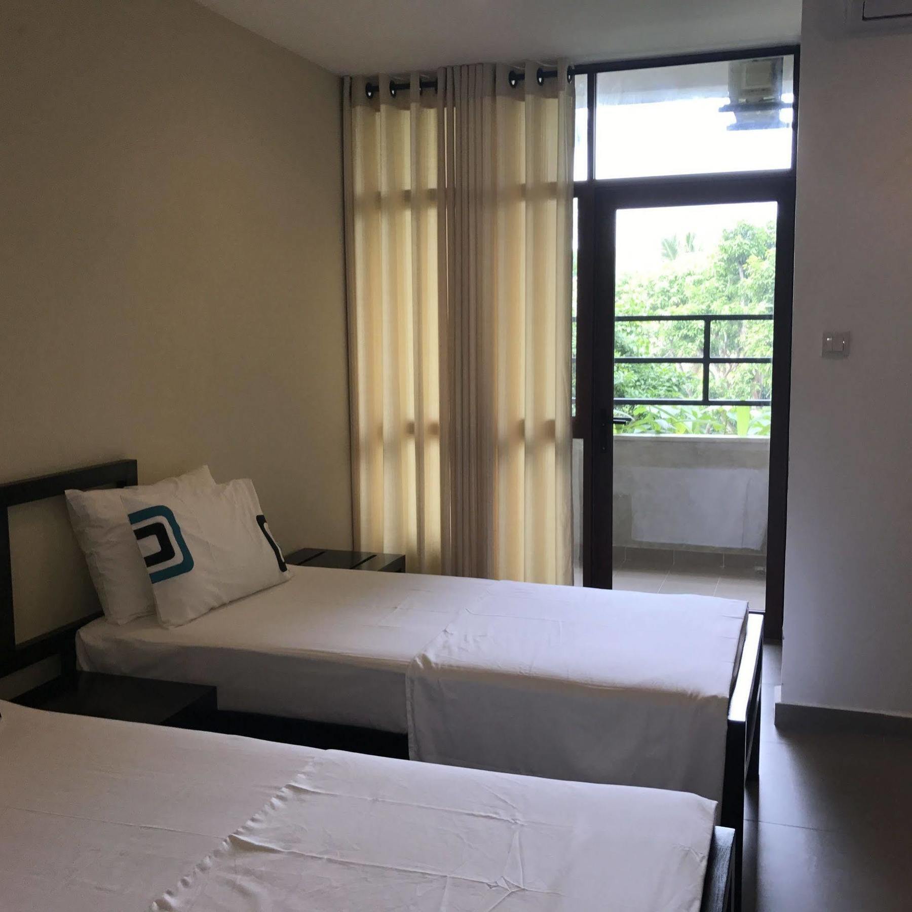 Saninro Hotel - Ragama Екстериор снимка