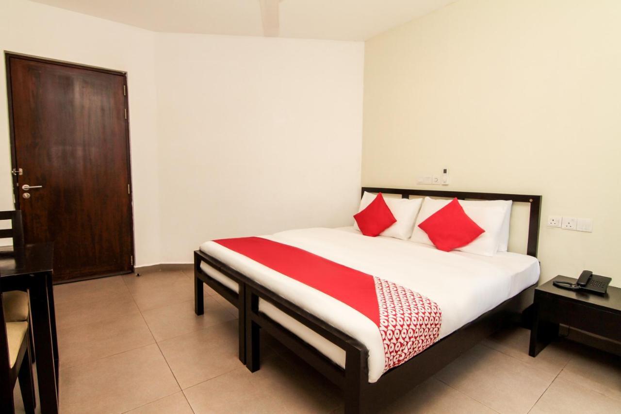 Saninro Hotel - Ragama Стая снимка