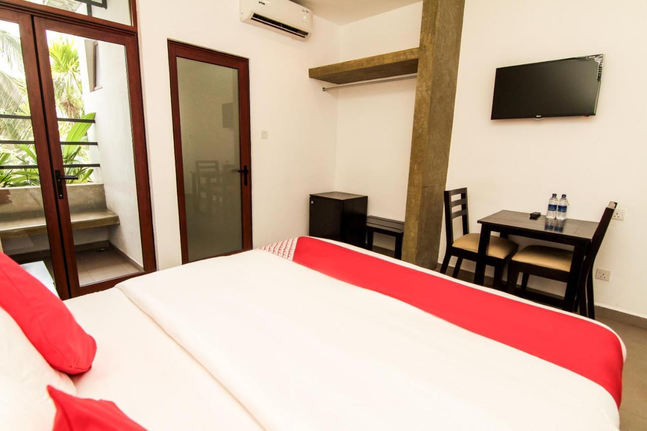 Saninro Hotel - Ragama Стая снимка