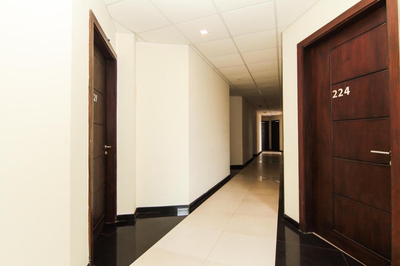 Saninro Hotel - Ragama Екстериор снимка