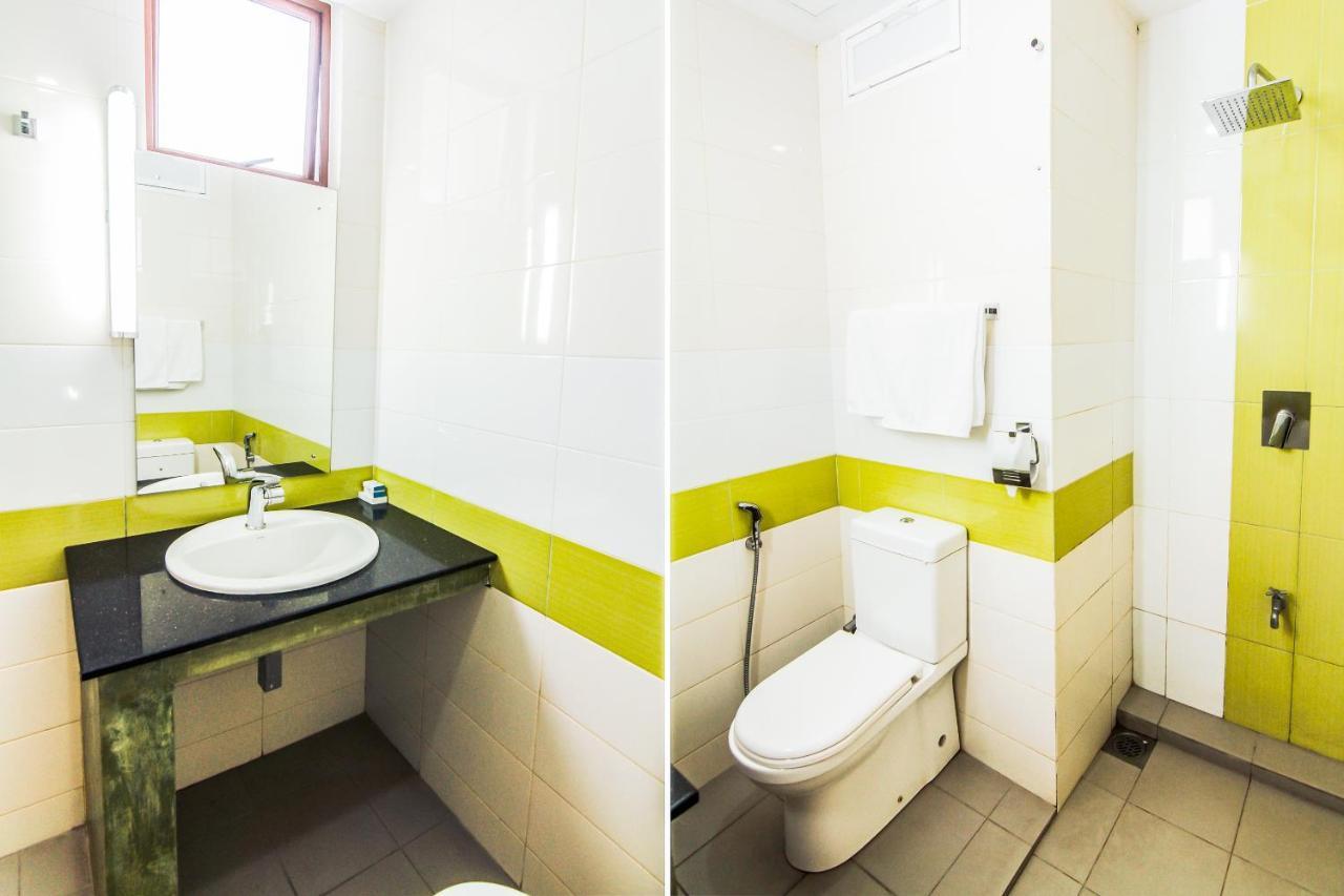 Saninro Hotel - Ragama Екстериор снимка