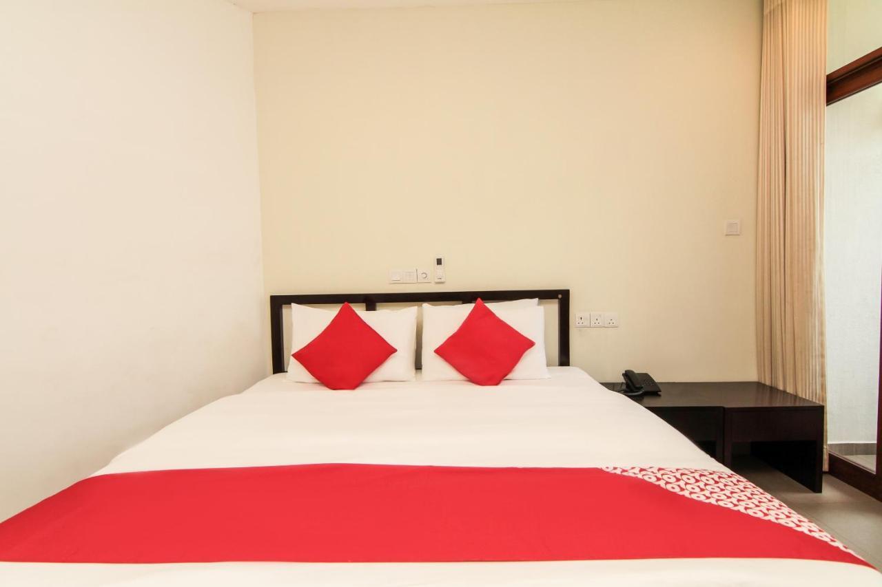 Saninro Hotel - Ragama Екстериор снимка